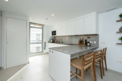 b6e2402a86284573b062c7d5fba1a6e8 - 8