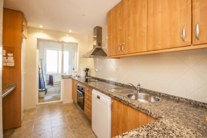 bbd9b8ee9b95e11d7b3a24cdbb9ef85f - 15