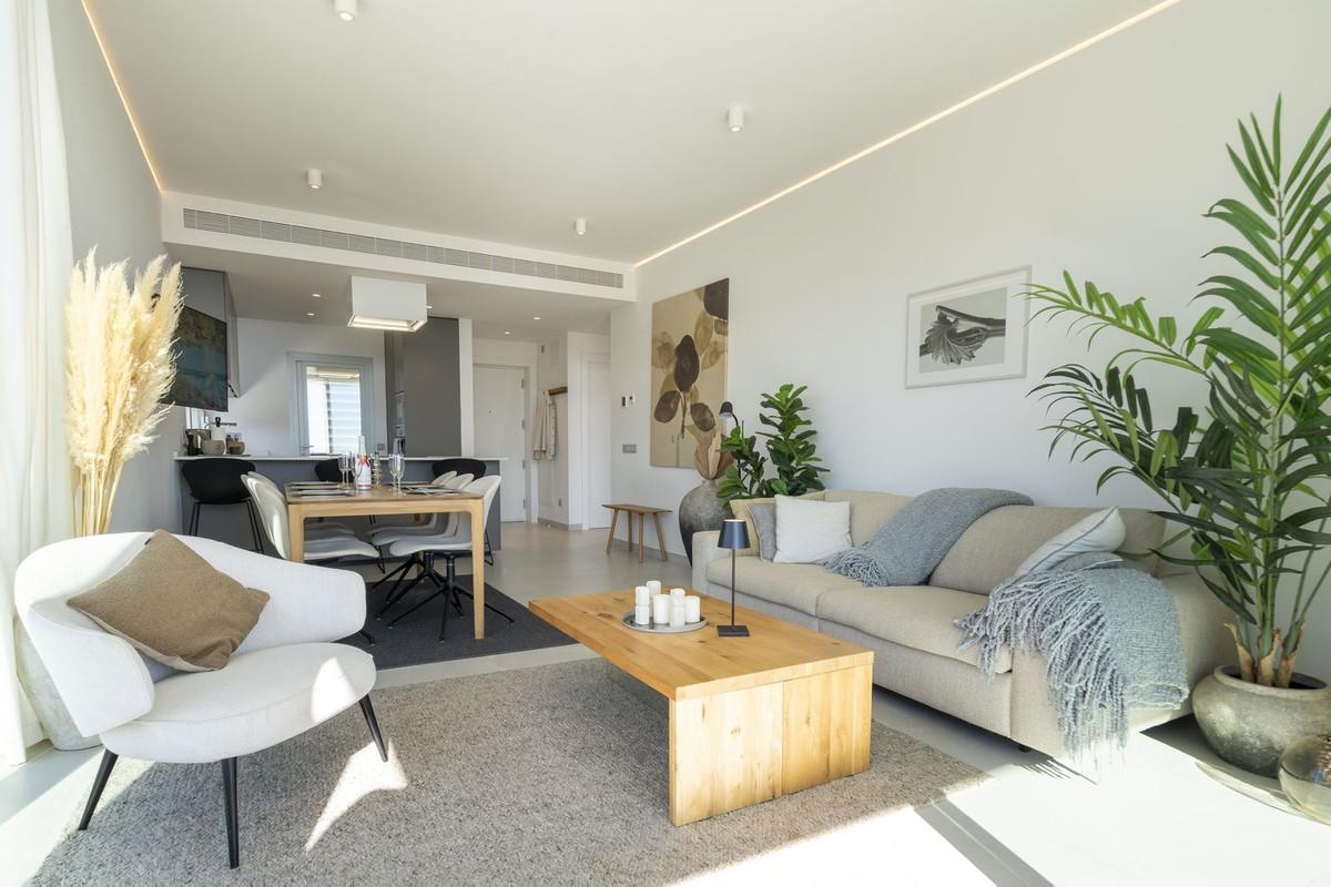 bcb5e0717e9ca0ec978cadf7895d5efa - 18