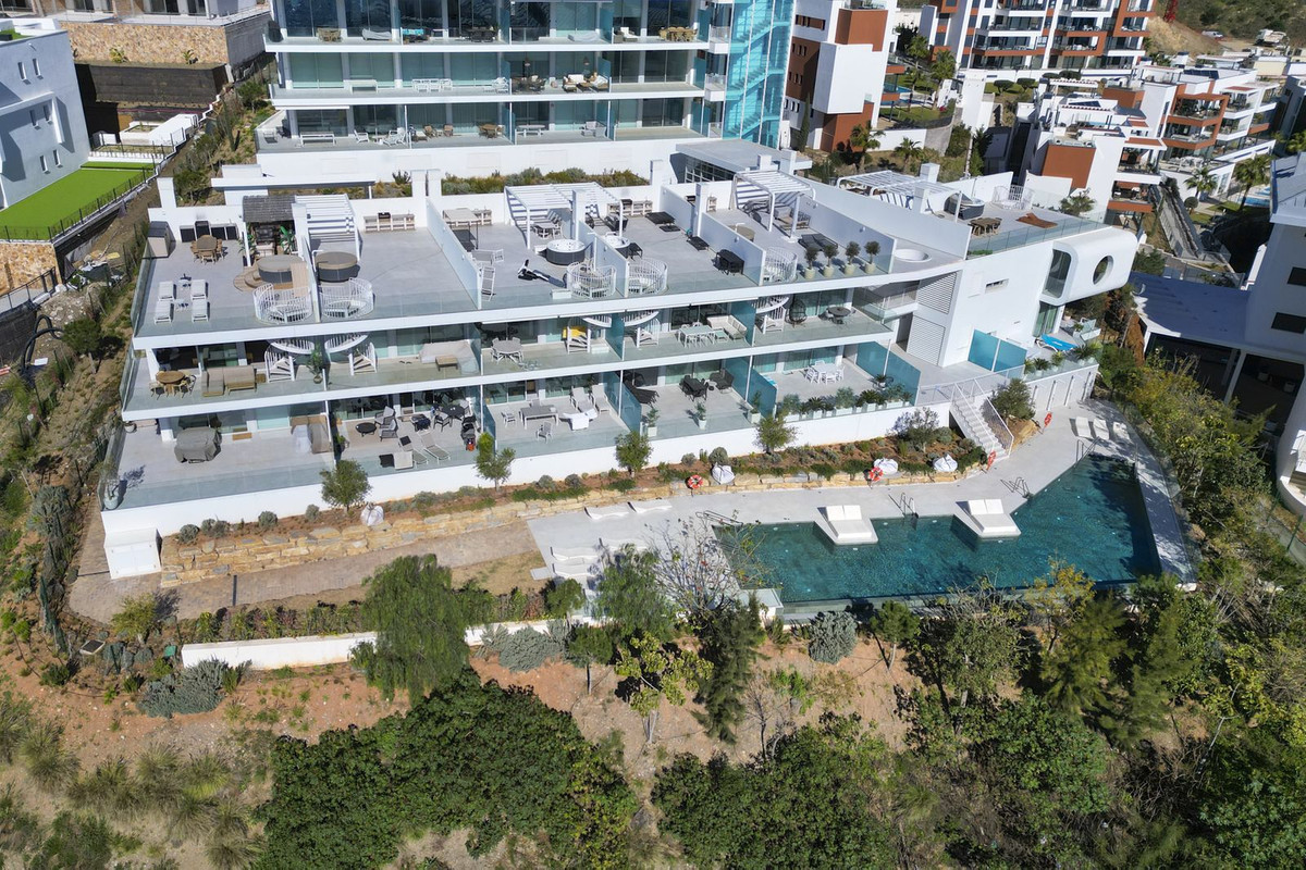 bcb5e0717e9ca0ec978cadf7895d5efa - 19