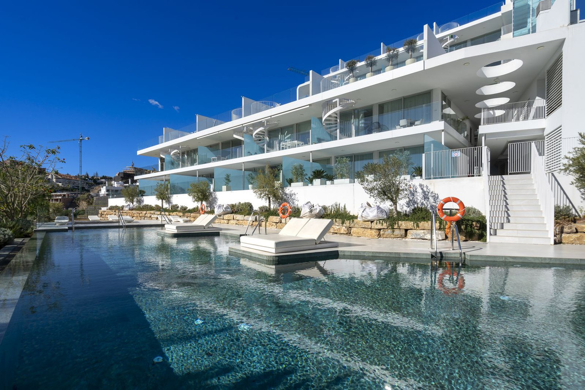 bcb5e0717e9ca0ec978cadf7895d5efa - 24