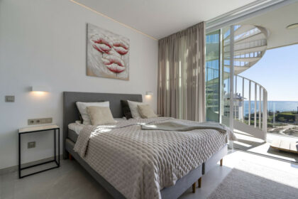 bcb5e0717e9ca0ec978cadf7895d5efa - 9