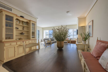 bf8a0d8fe4f3d87896a13e9579e94d5f - 12