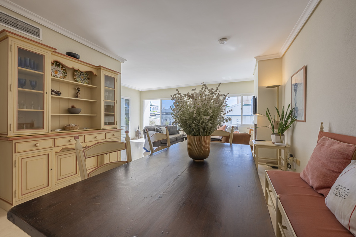 bf8a0d8fe4f3d87896a13e9579e94d5f - 12