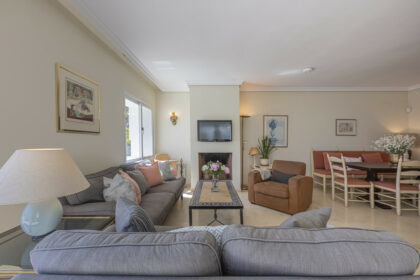 bf8a0d8fe4f3d87896a13e9579e94d5f - 13