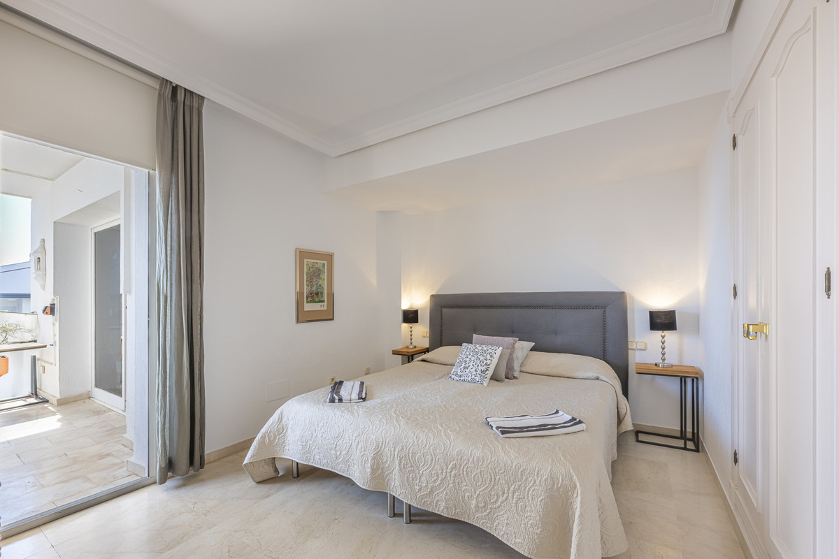 bf8a0d8fe4f3d87896a13e9579e94d5f - 20