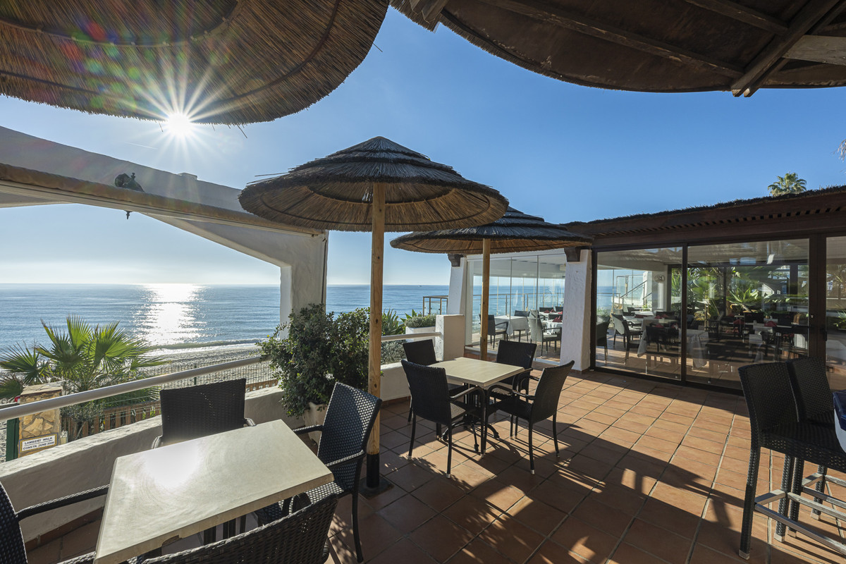 bf8a0d8fe4f3d87896a13e9579e94d5f - 38