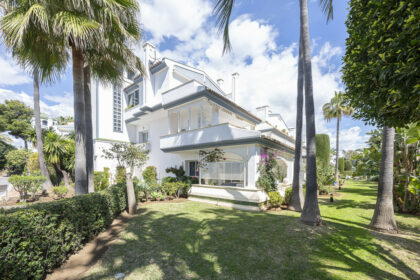 bf8a0d8fe4f3d87896a13e9579e94d5f - 41