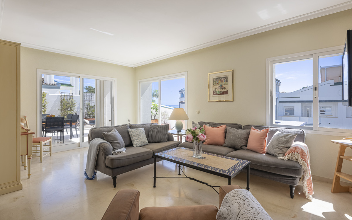 bf8a0d8fe4f3d87896a13e9579e94d5f - 9