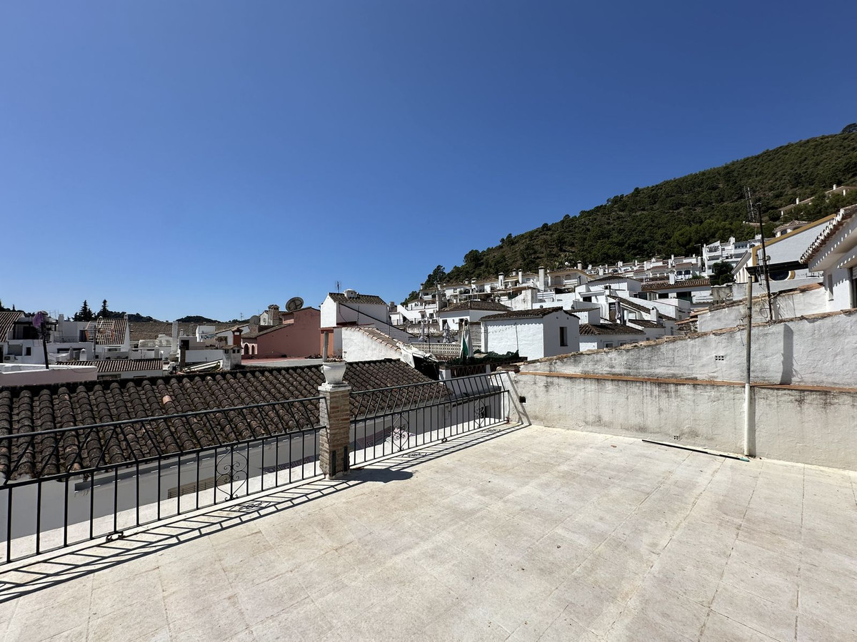 c3ebd0ab986fa681a1139d73a1f48156 - 11