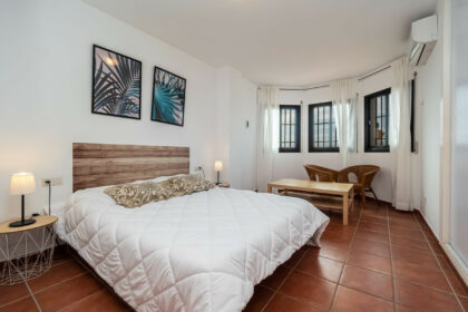 c65d47fb405766f235f2ff6115b72806 - 18