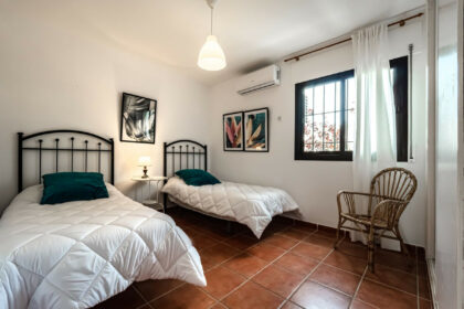 c65d47fb405766f235f2ff6115b72806 - 21