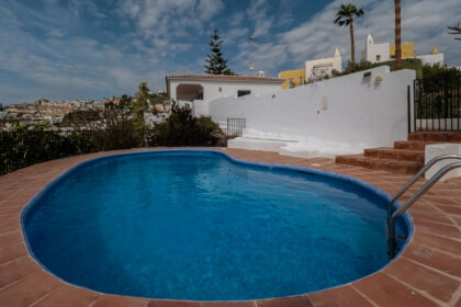 c65d47fb405766f235f2ff6115b72806 - 3