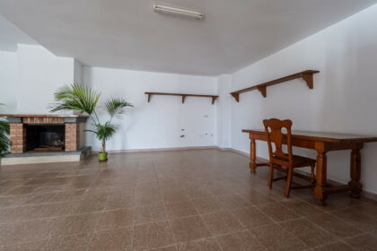 c65d47fb405766f235f2ff6115b72806 - 30