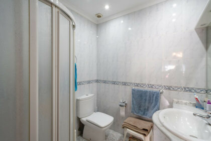 cc4a1f6b44f1407186564e3fdafe1c5a - 2