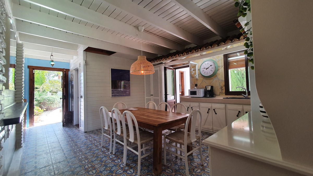 ccaab9728f2ea49072d1d7224ab85703 - 14