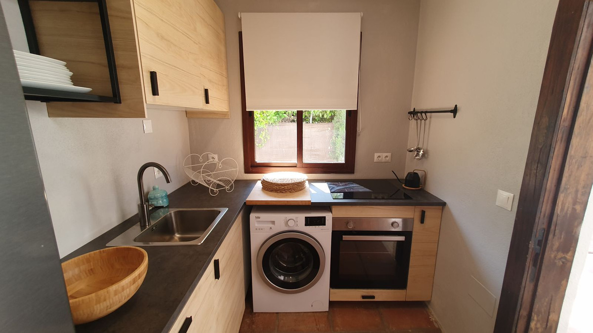 ccaab9728f2ea49072d1d7224ab85703 - 16