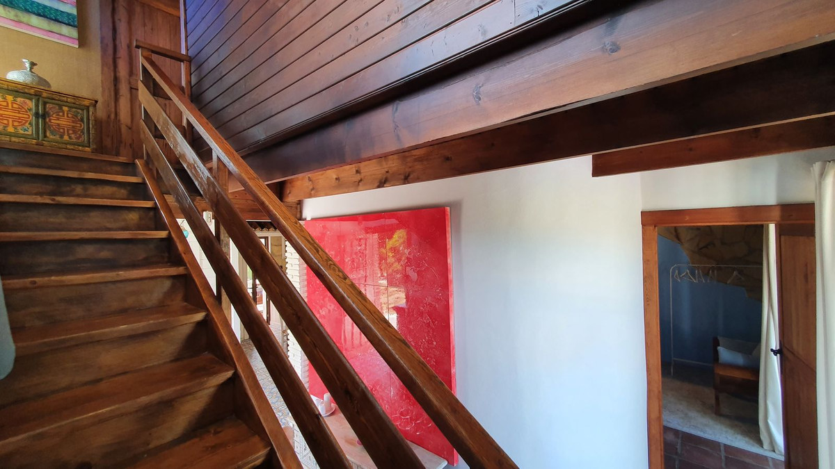 ccaab9728f2ea49072d1d7224ab85703 - 18