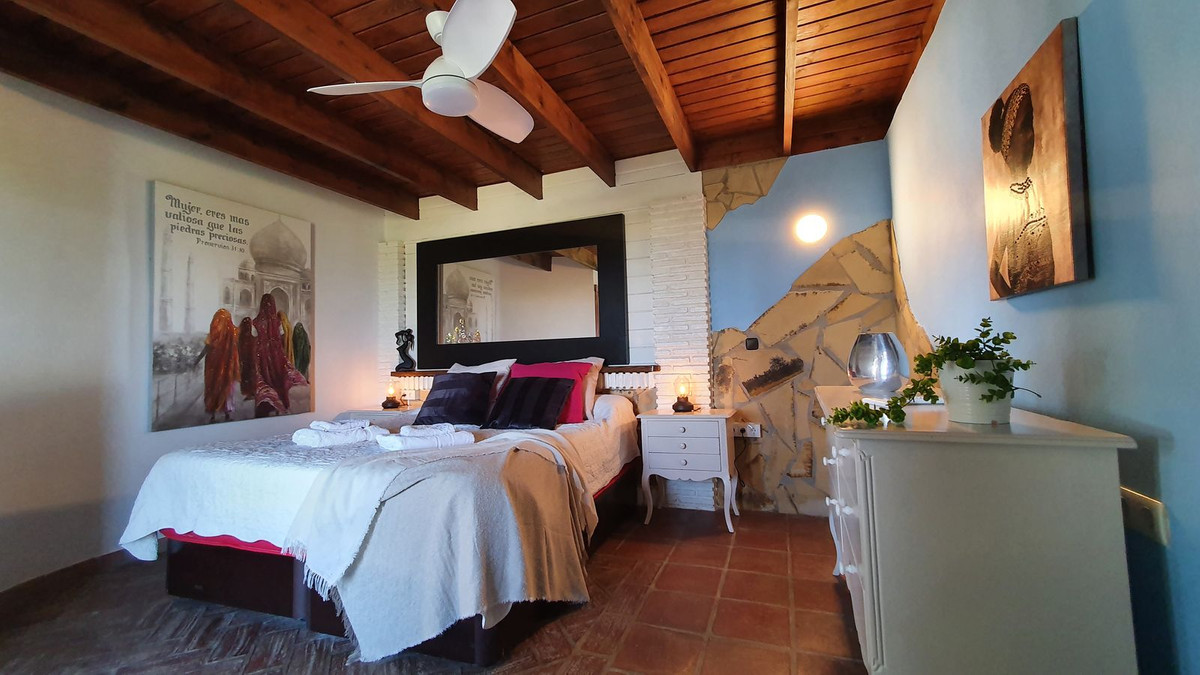 ccaab9728f2ea49072d1d7224ab85703 - 19