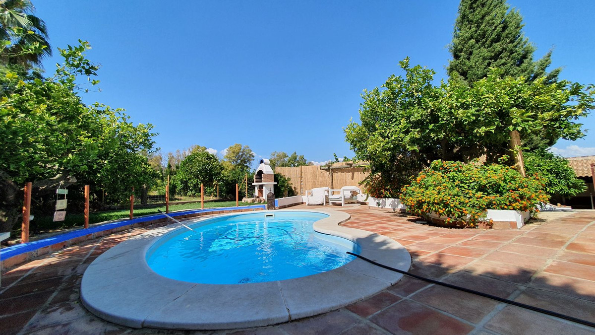 ccaab9728f2ea49072d1d7224ab85703 - 2