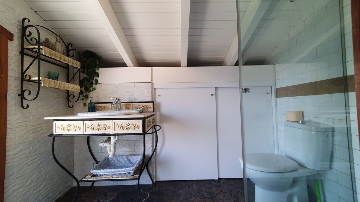 ccaab9728f2ea49072d1d7224ab85703 - 26