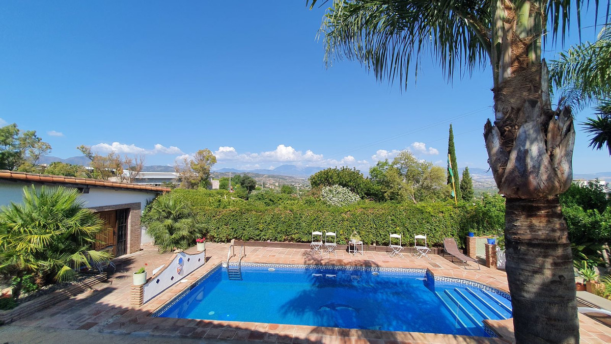 ccaab9728f2ea49072d1d7224ab85703 - 30