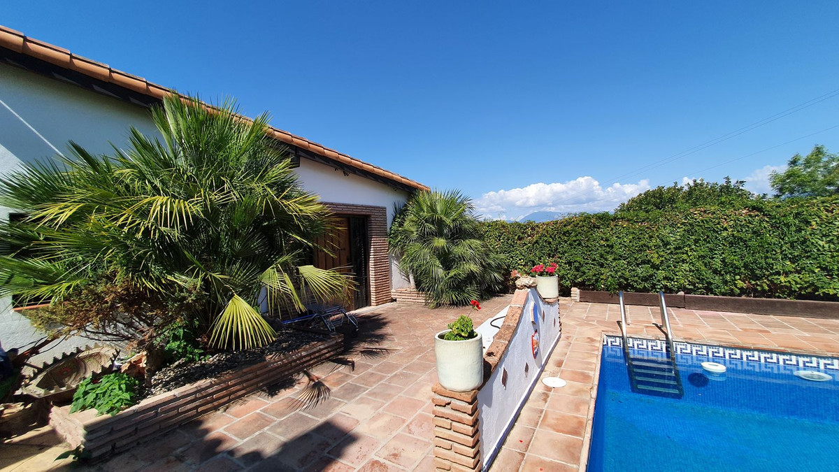 ccaab9728f2ea49072d1d7224ab85703 - 39