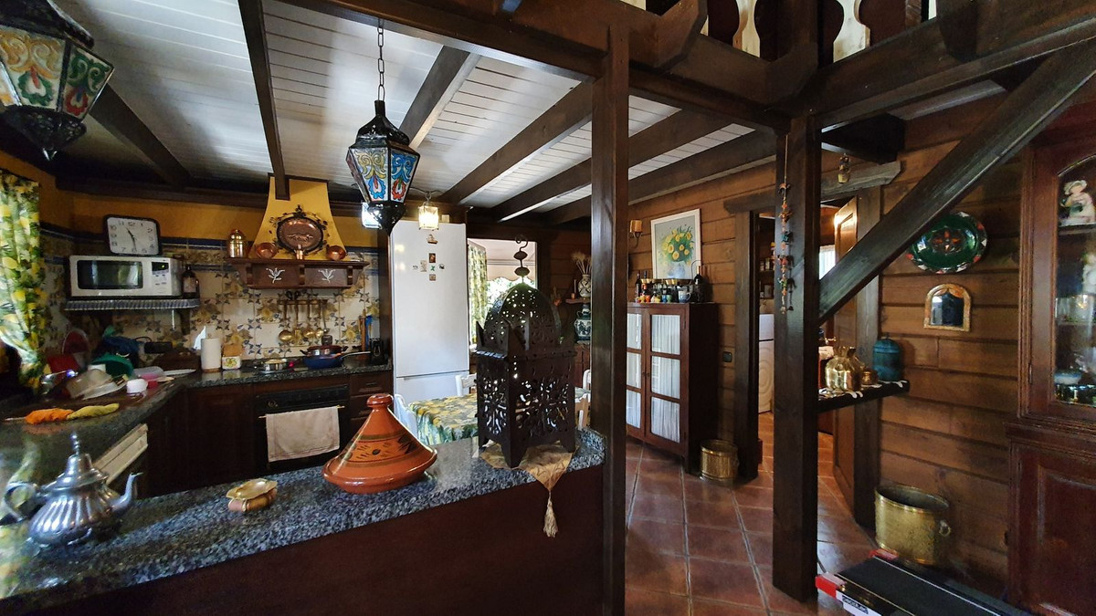 ccaab9728f2ea49072d1d7224ab85703 - 47