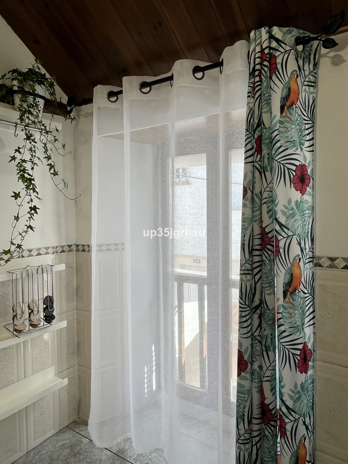 cd535d5d57c15894484b3622bf042063 - 12