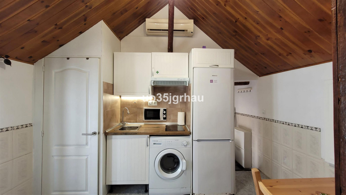 cd535d5d57c15894484b3622bf042063 - 13