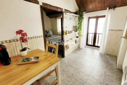 cd535d5d57c15894484b3622bf042063 - 6