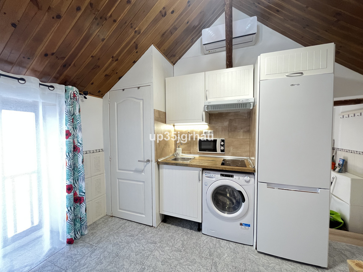 cd535d5d57c15894484b3622bf042063 - 8