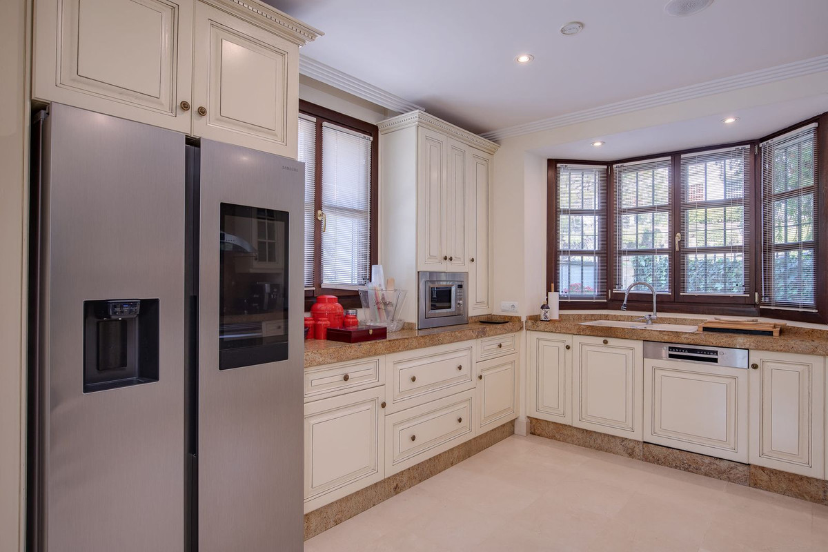 ce62e394e46baa95c8a52bf711ac9053 - 17