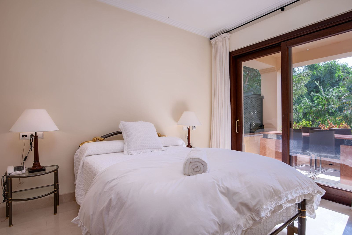 ce62e394e46baa95c8a52bf711ac9053 - 19