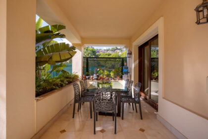 ce62e394e46baa95c8a52bf711ac9053 - 20