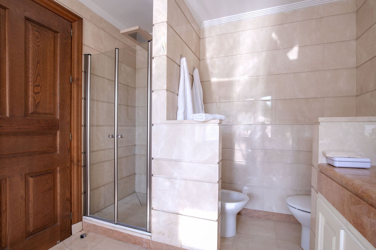 ce62e394e46baa95c8a52bf711ac9053 - 26