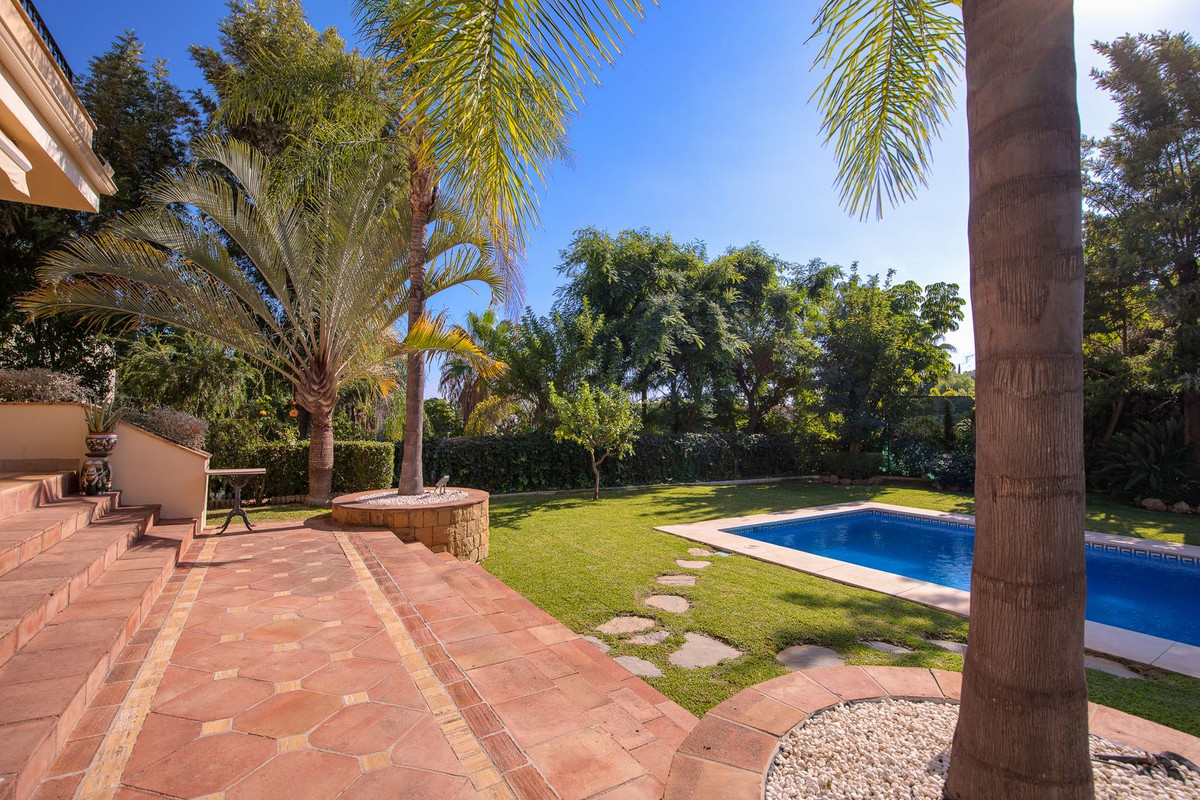 ce62e394e46baa95c8a52bf711ac9053 - 8