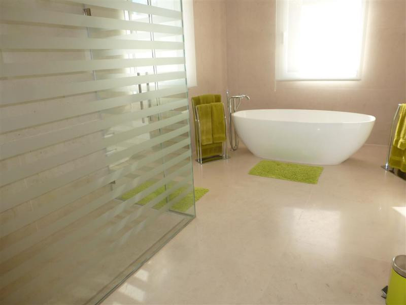 ce706bf76997ed2e117b4ab5a94372ed - 12