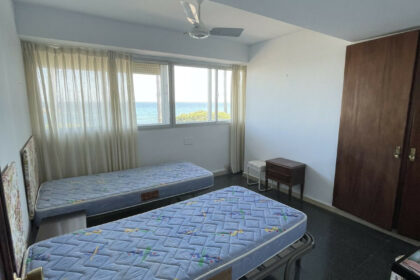 d2b0725203486f658ff2730dde891e39 - 12