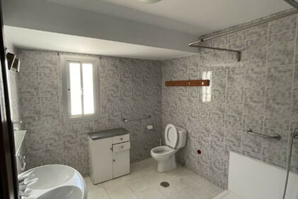 d2b0725203486f658ff2730dde891e39 - 16