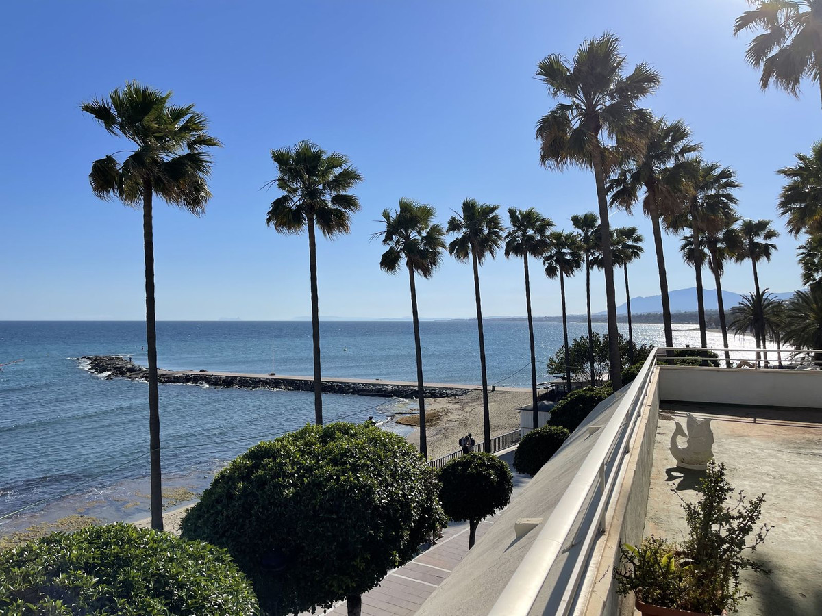 d2b0725203486f658ff2730dde891e39 - 4