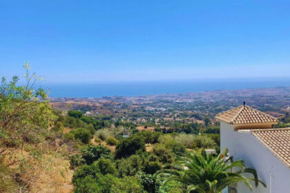 e11c4dfb5d08447a68fb7bf6375417b4 - 1