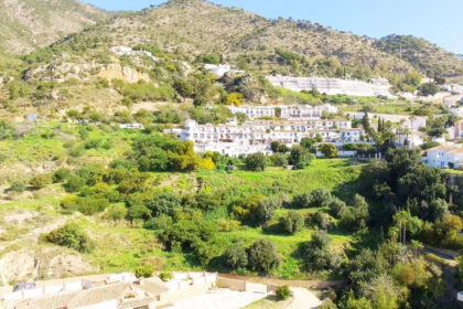 e11c4dfb5d08447a68fb7bf6375417b4 - 11