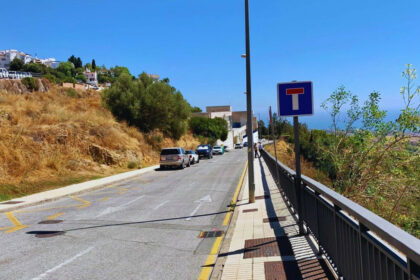 e11c4dfb5d08447a68fb7bf6375417b4 - 4