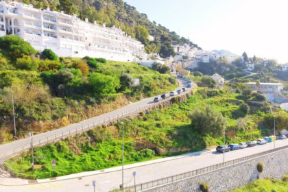 e11c4dfb5d08447a68fb7bf6375417b4 - 8