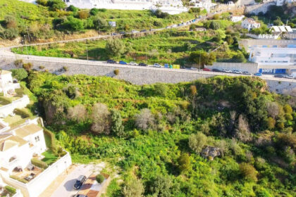 e11c4dfb5d08447a68fb7bf6375417b4 - 9