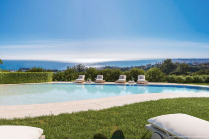 e3a8e4b52af42550f5612b6c10c4eba6 - 13