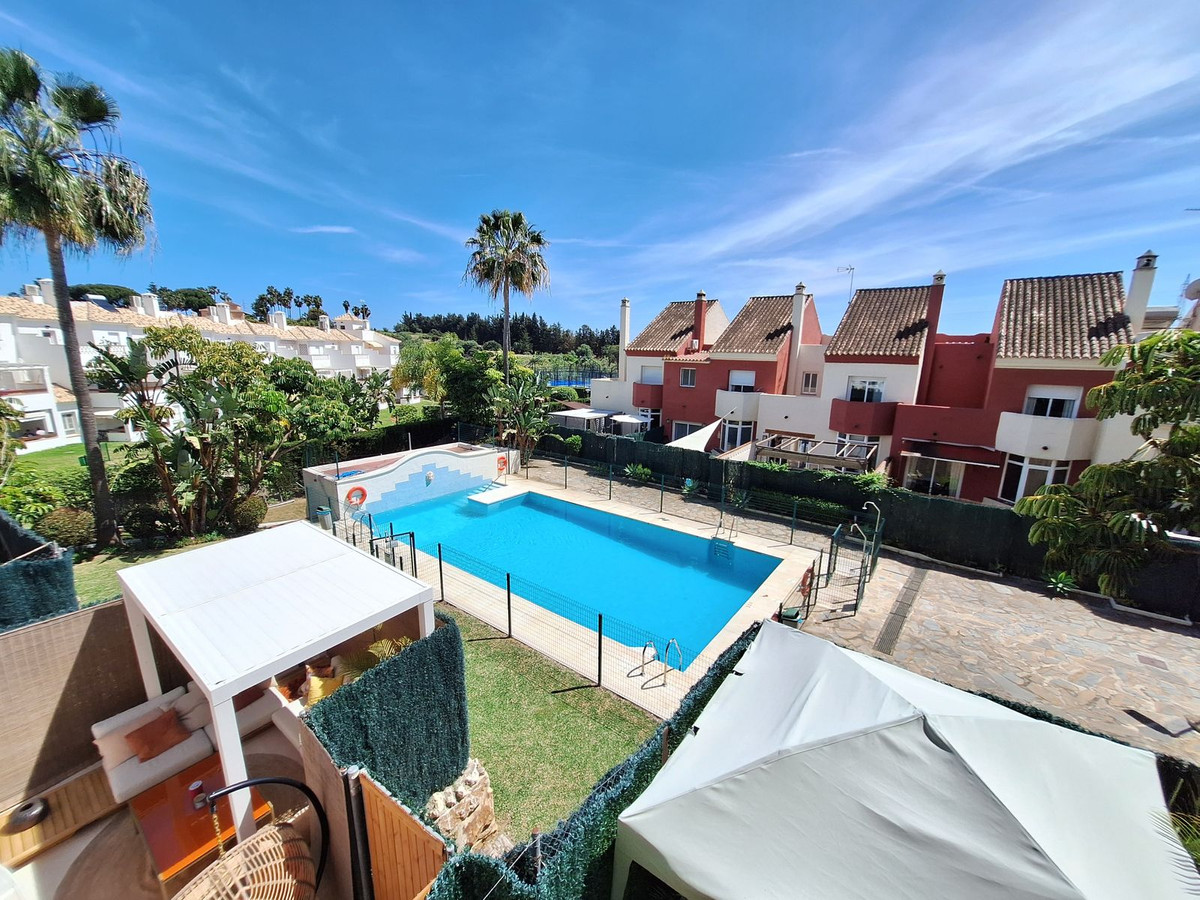 e49f0b6bd5043184769176a07dfb2949 - 15