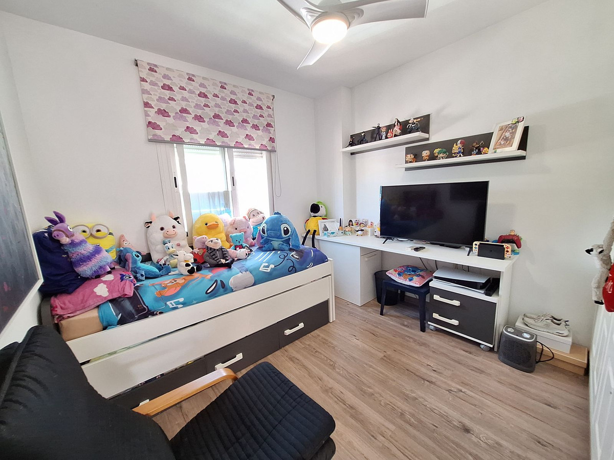 e49f0b6bd5043184769176a07dfb2949 - 20