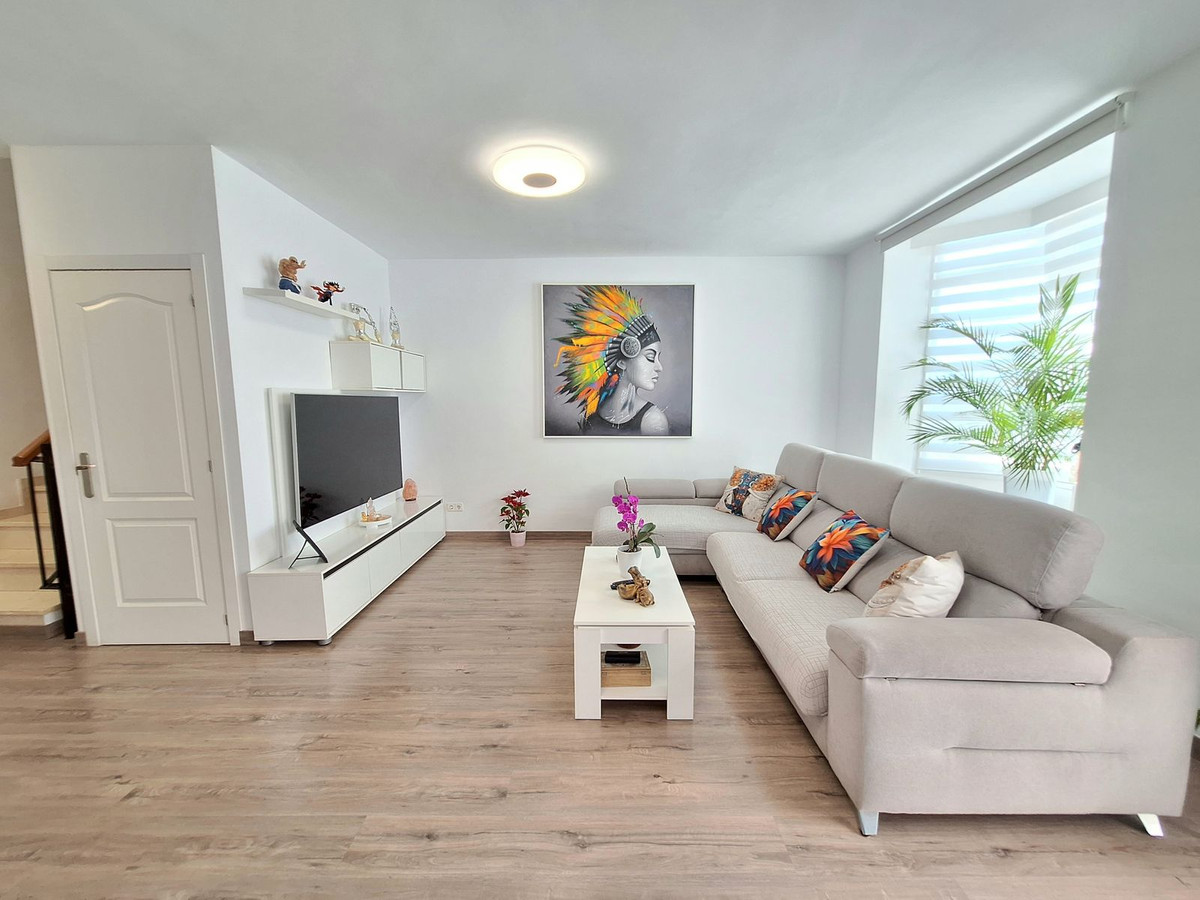 e49f0b6bd5043184769176a07dfb2949 - 6